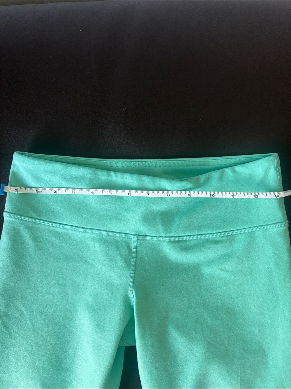 Alo teal Capri Leggings - Picture 7 of 7